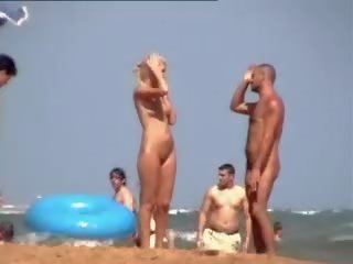 Pantai telanjang mata-mata