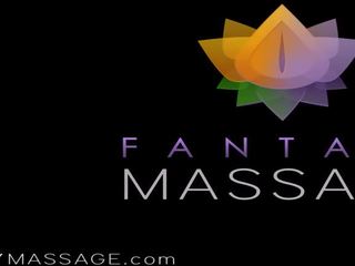 Ondeugend masseuse wil zijn lid bad-fantasymassag