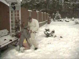 Paauglys mėgėjai šūdas immediately thereafter sniegas kamuolys kova
