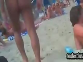 Публичен нудисти плаж суингър x номинално филм vid в лято 2015